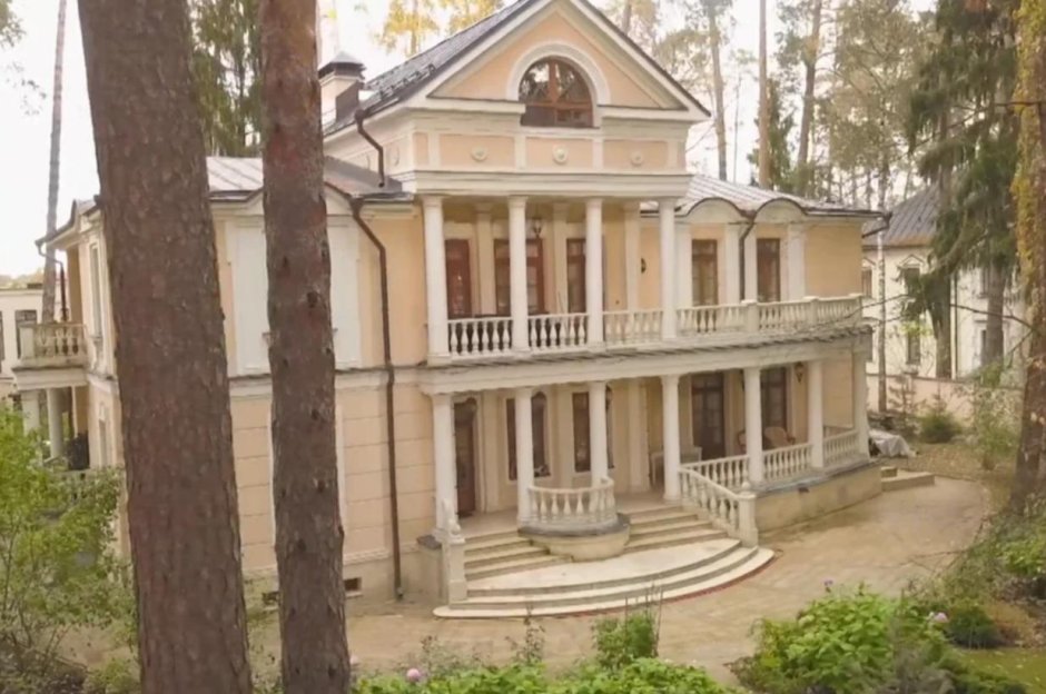 Никита Михалков особняк Николина гора