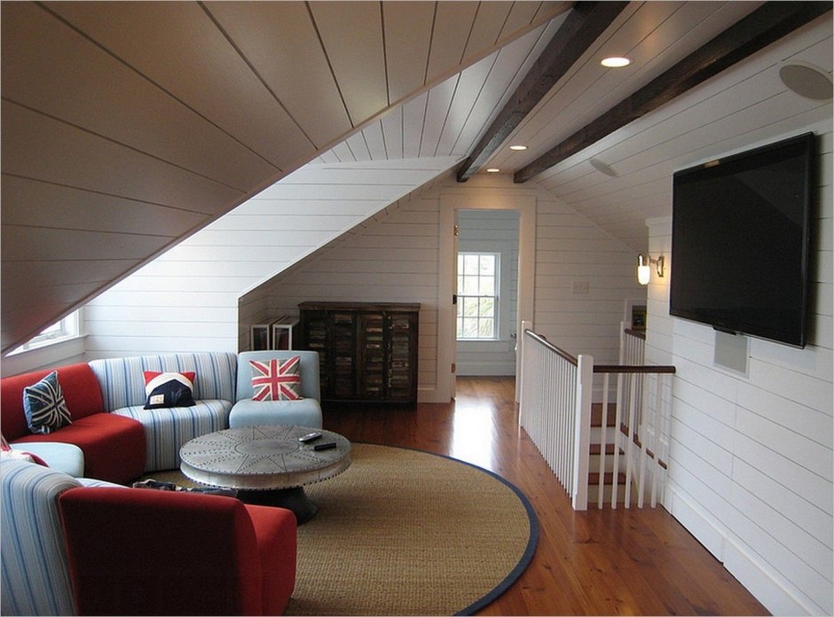 Гостиная на мансардном этаже