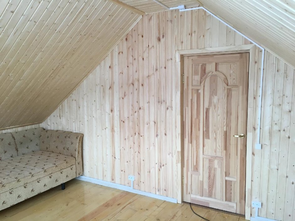 Отделка мансарды вагонкой