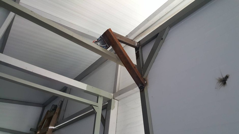 Подъемно откидные ворота Somfy