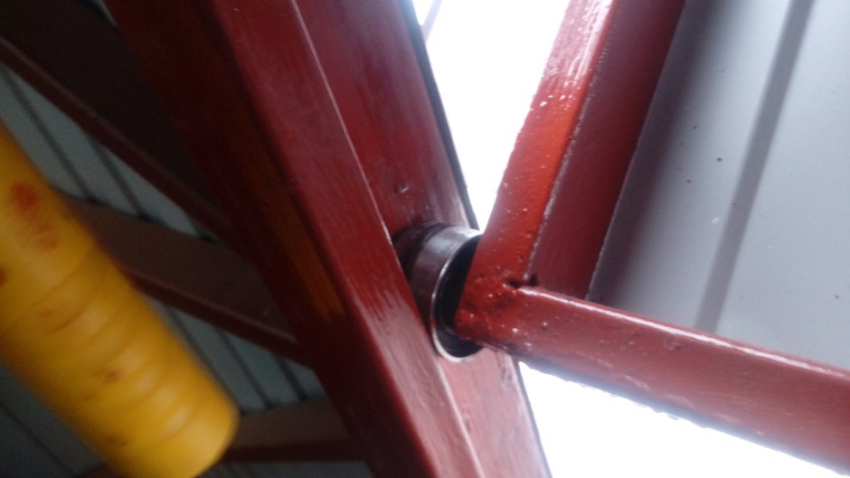 Подъемно складные ворота для гаража