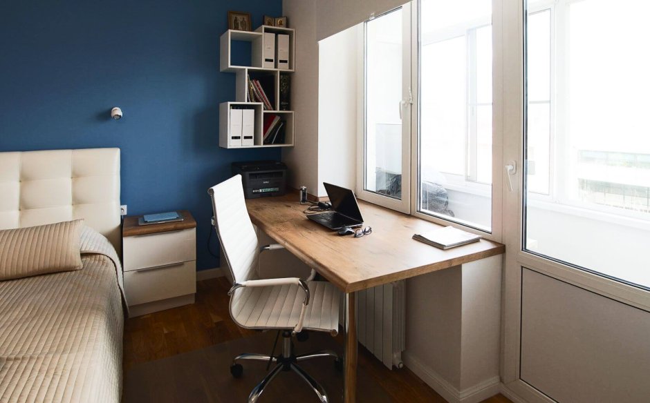 Письменный стол подоконник