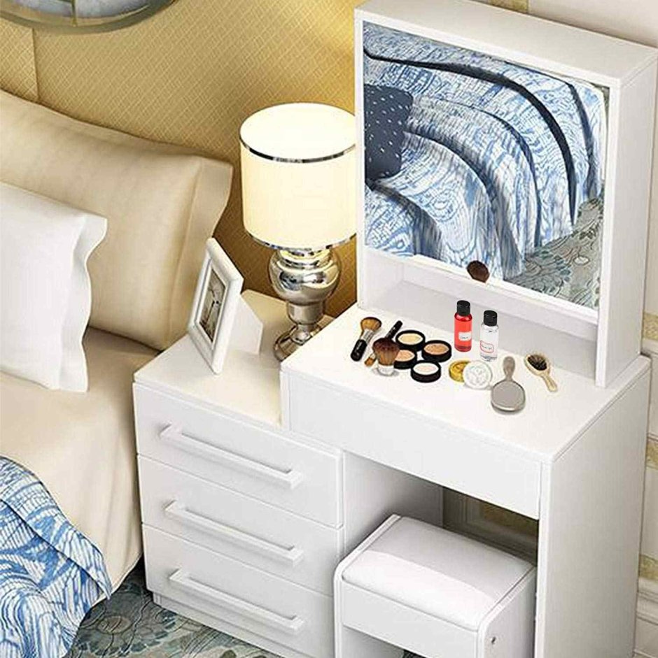 Прикроватный туалетный столик
