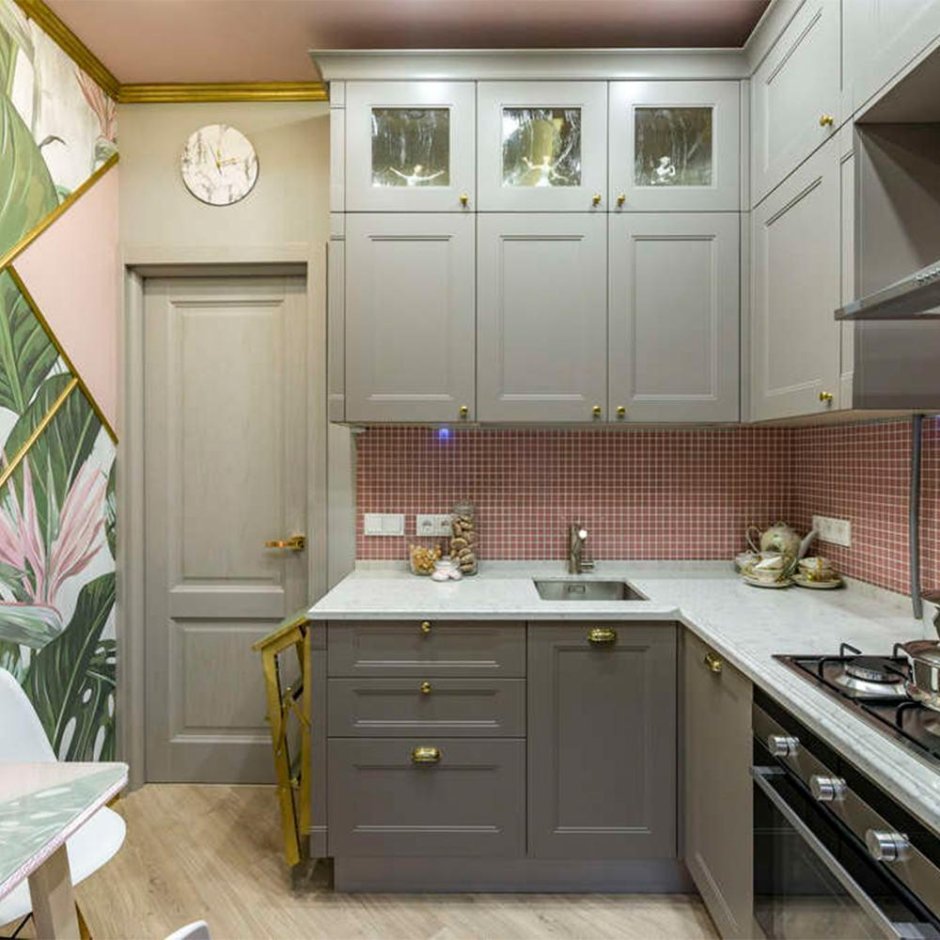 Интерьер кухни 8м2 угловая серая