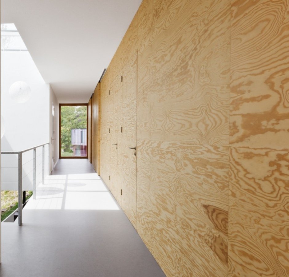 Отделка стен фанерой