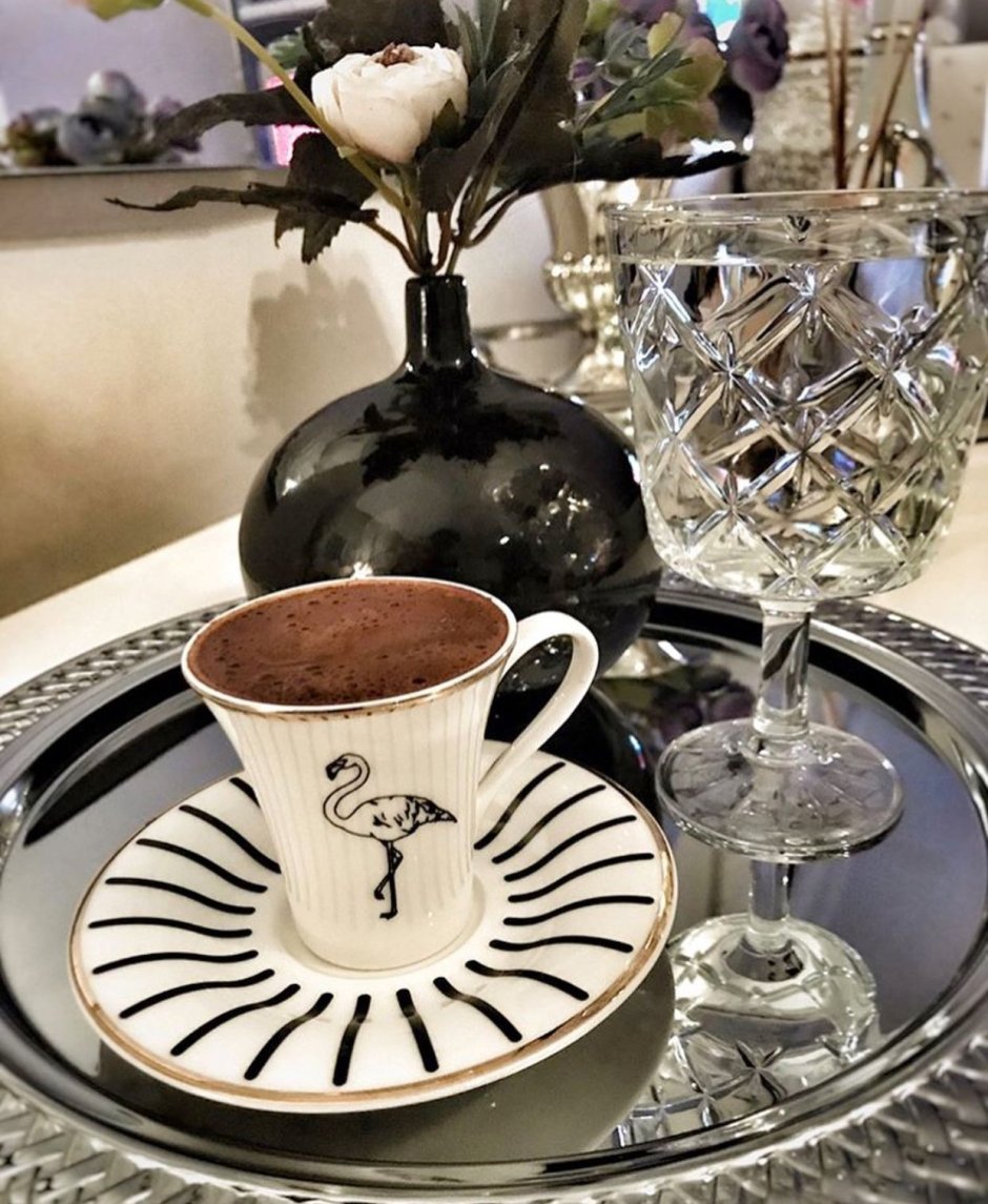 Роскошные кофейные чашки