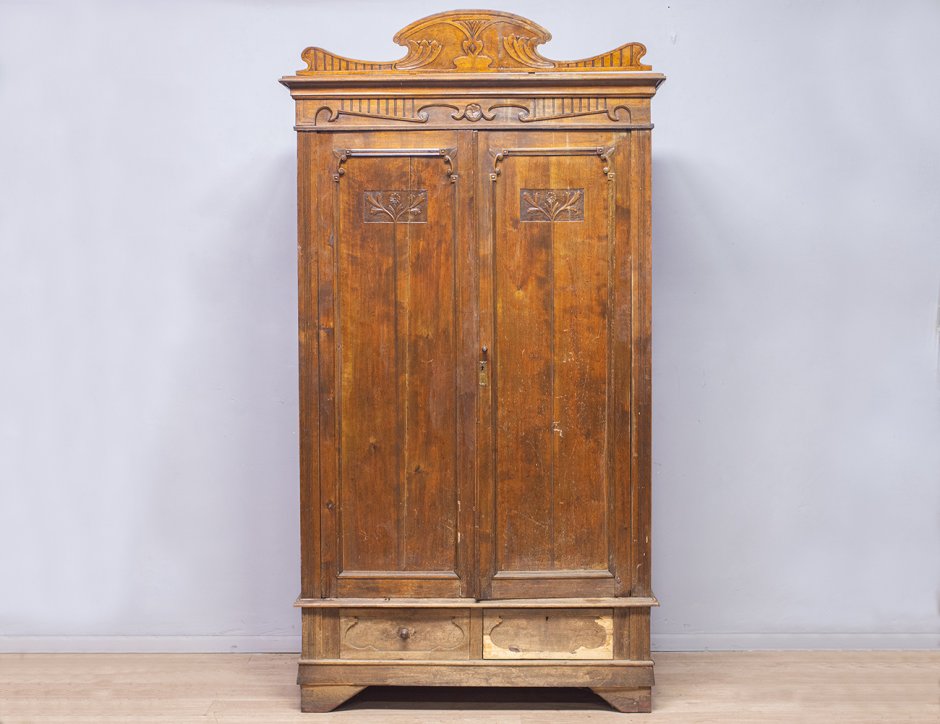 Платяной шкаф в ретро стиле