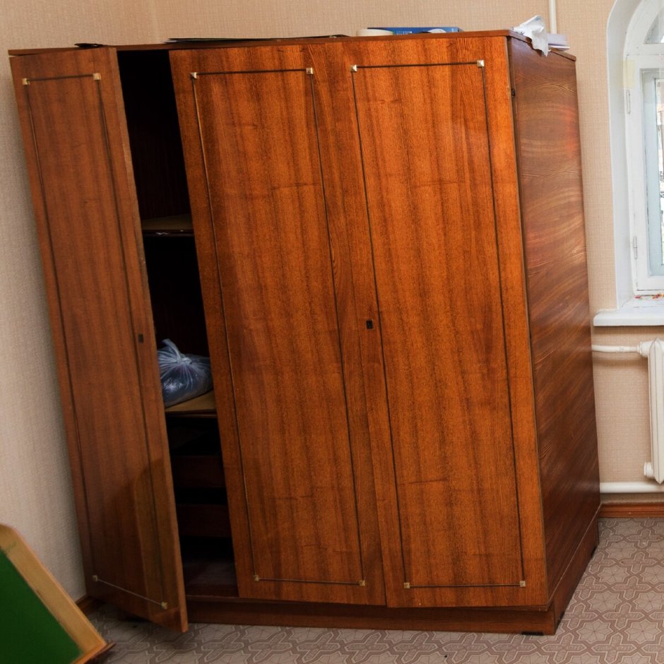 Советский шкаф