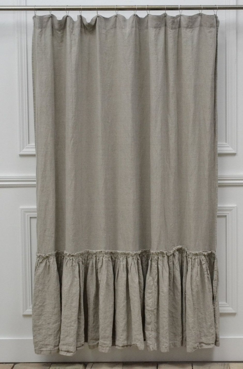 Занавеска с оборкой снизу