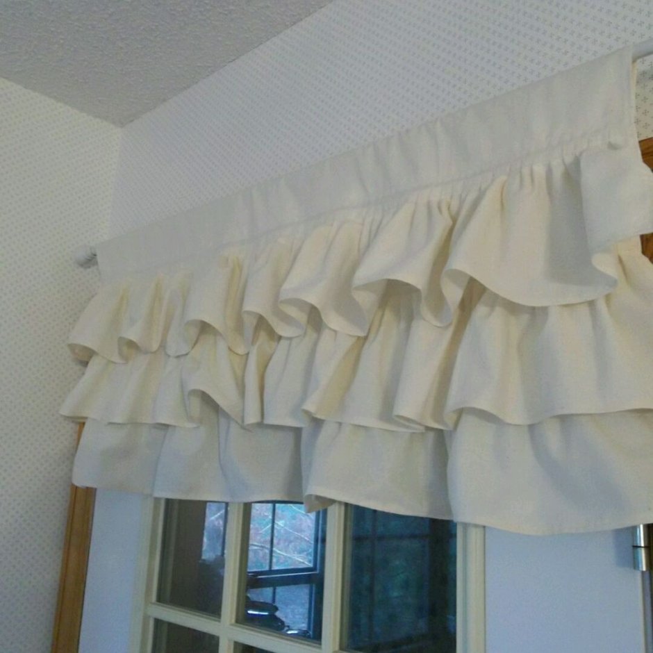 Шторы с оборкой сверху