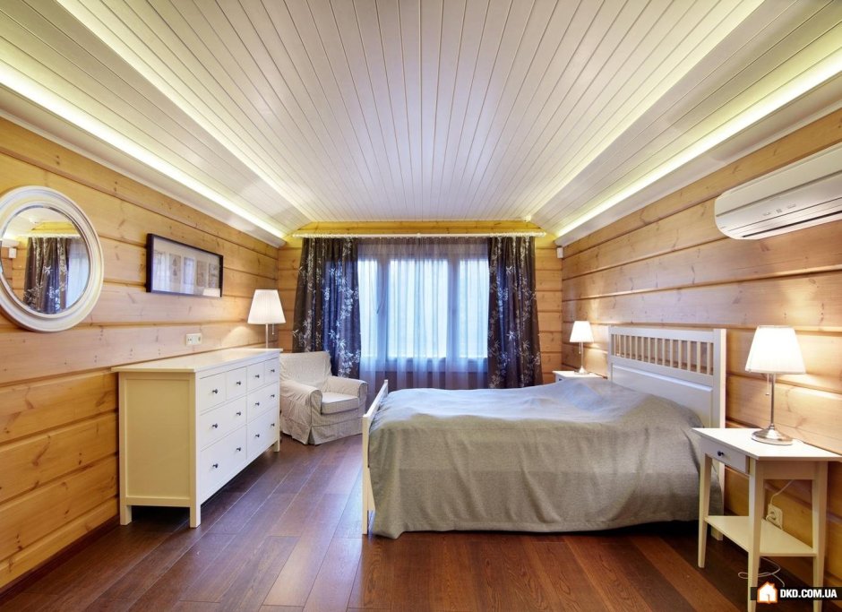 Вагонка на потолке в спальне
