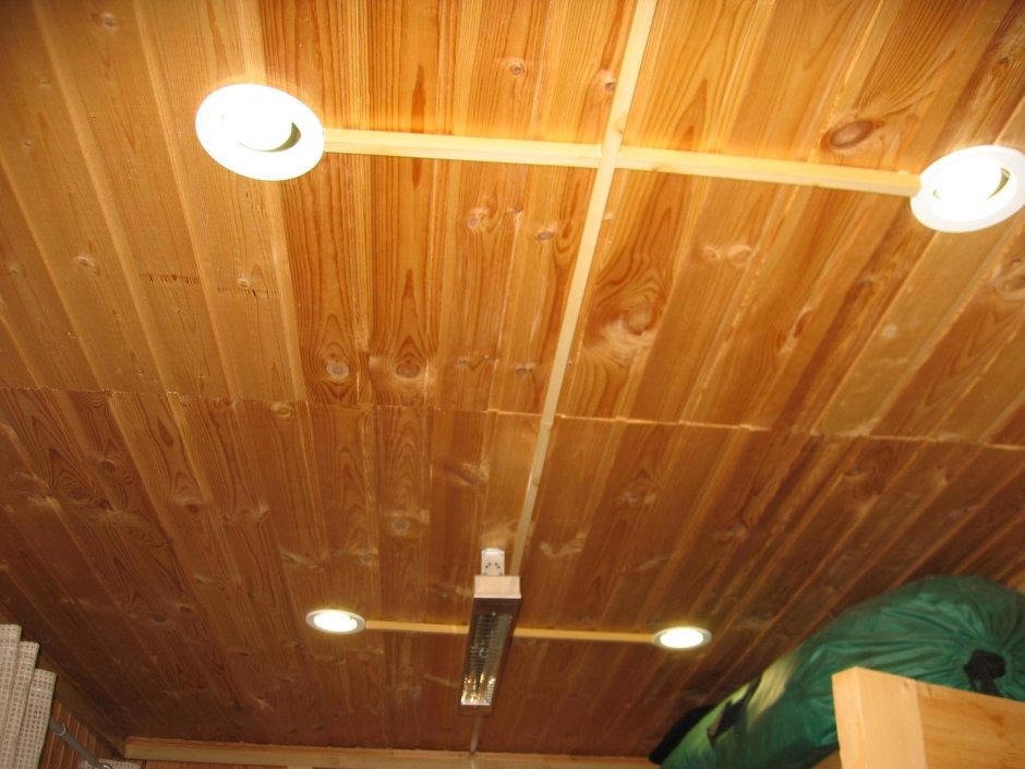 Светильники на вагонку