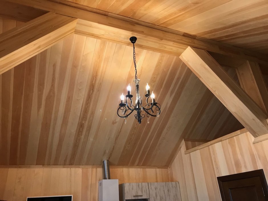 Отделка потолка вагонкой