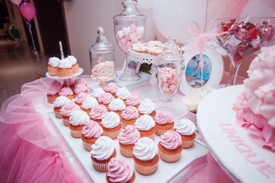 Сладкий стол розовый
