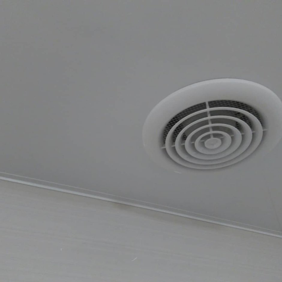 Вытяжной вентилятор 80мм для ванной комнаты под натяжной потолок