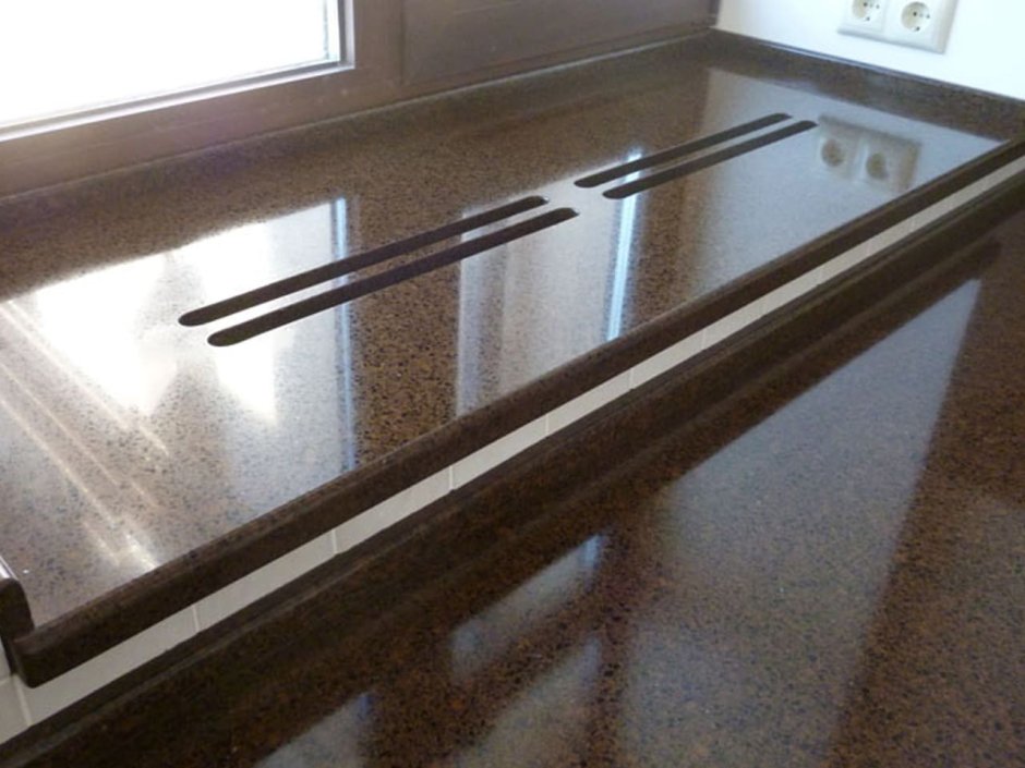 Прорези в столешнице для радиатора