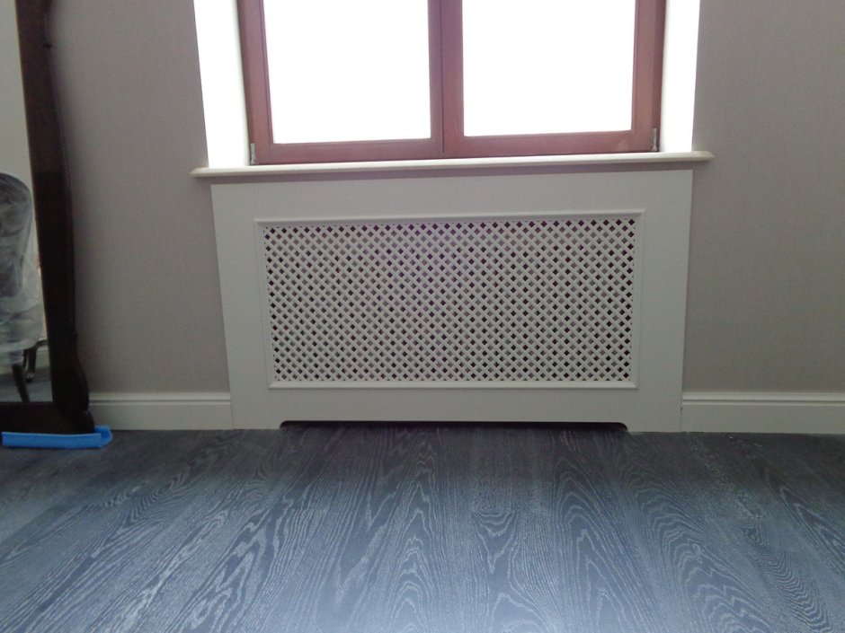 Батареи в нише под подоконником