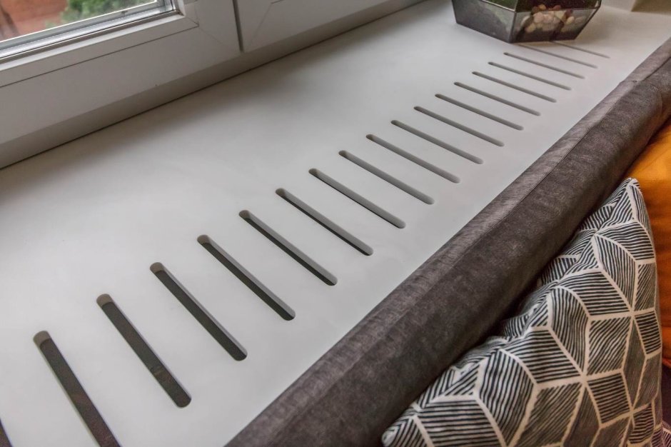 Конвекционная решетка в подоконник