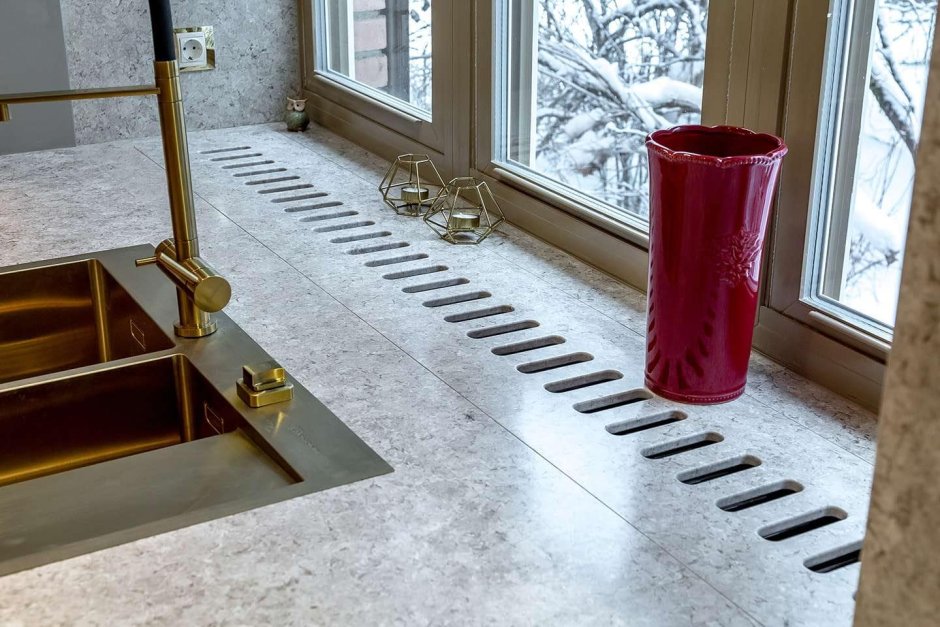 Конвектор в подоконник