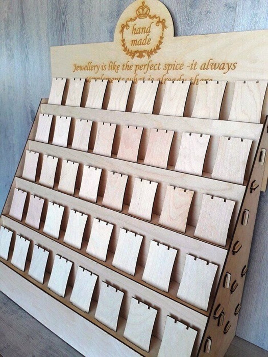 Стенд из фанеры для изделий