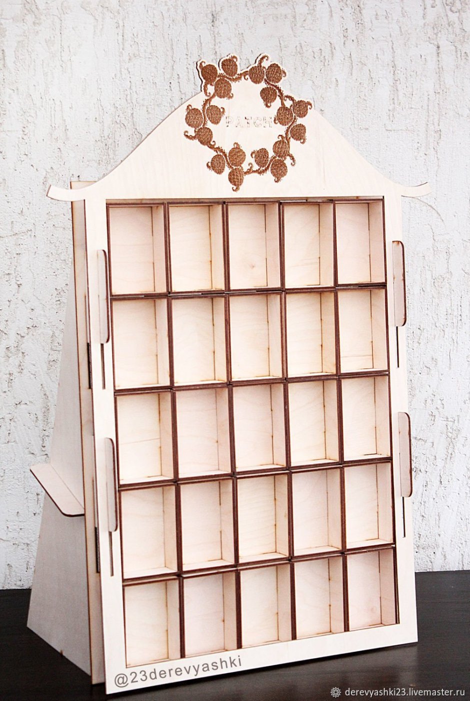 Стенд из фанеры