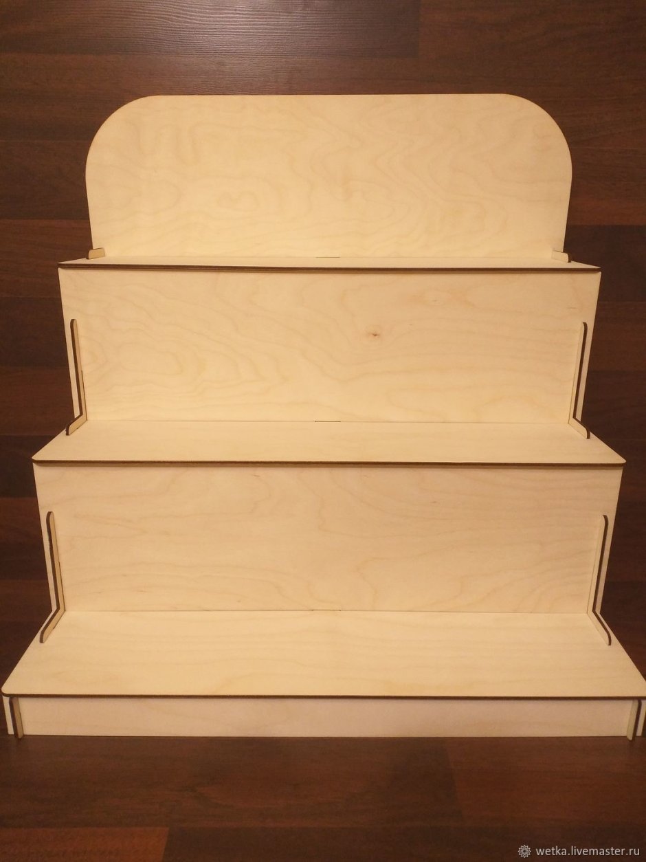 Полка лесенка для ярмарок