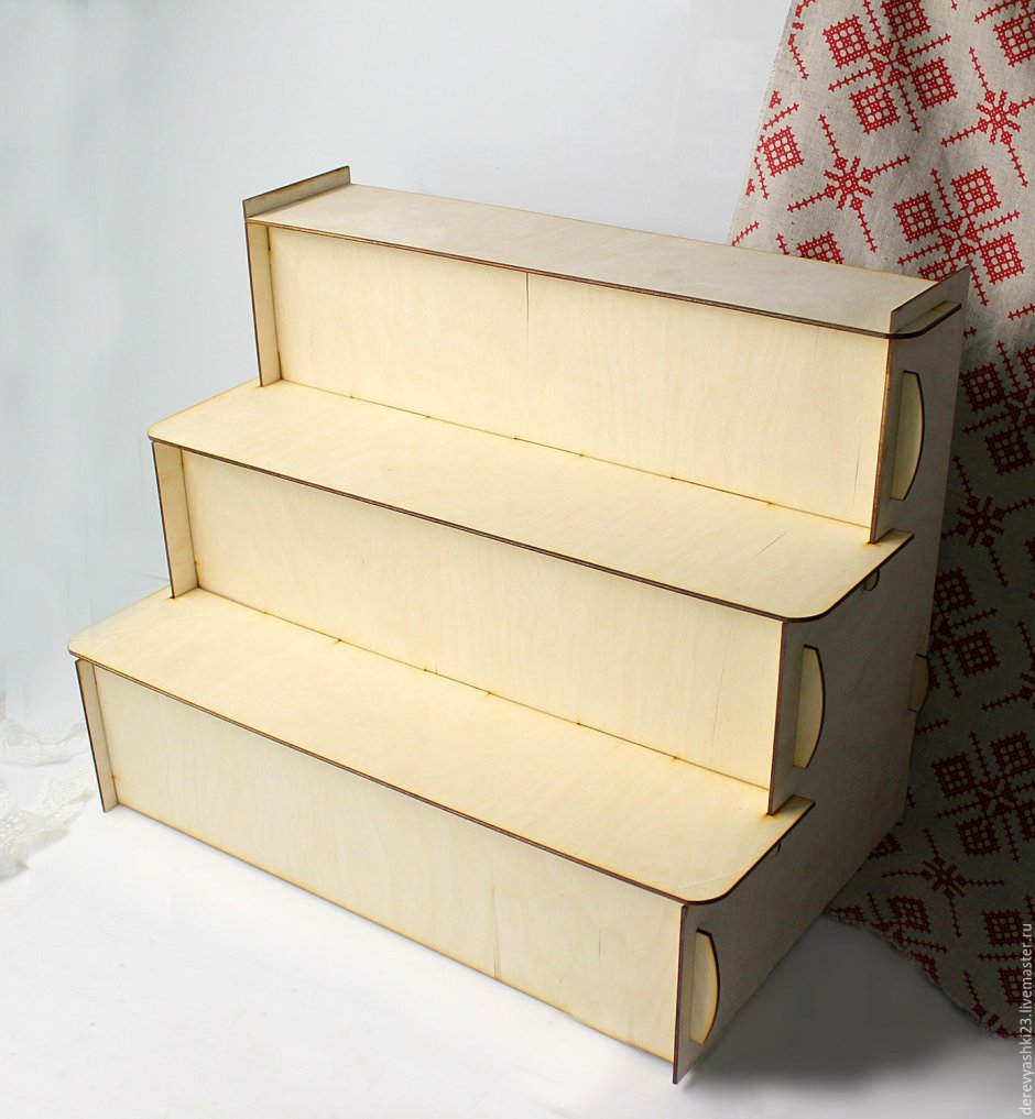 Лесенка для товара макет фанера