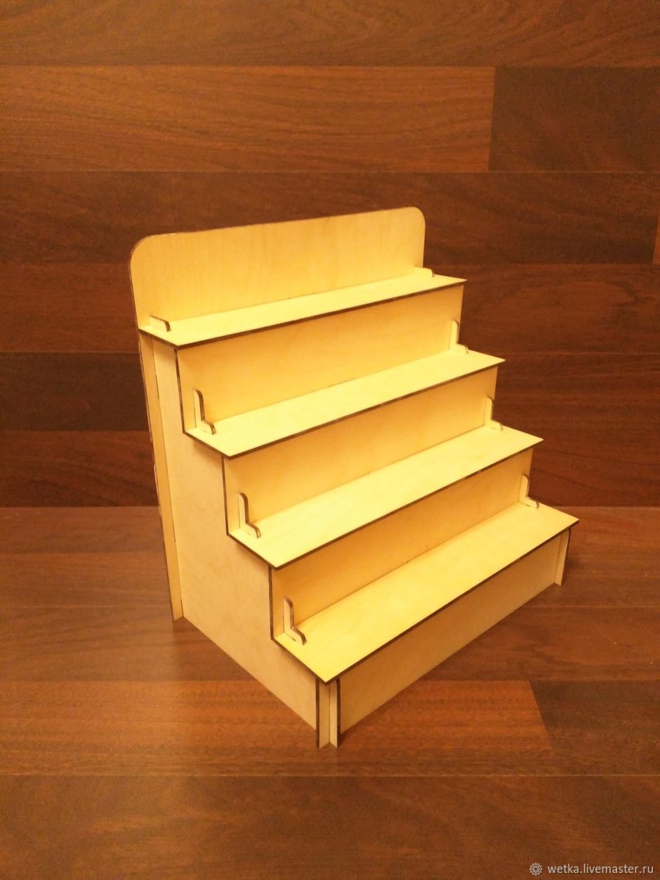 Полки лесенкой