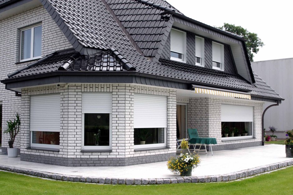 Красивые дома из белого кирпича