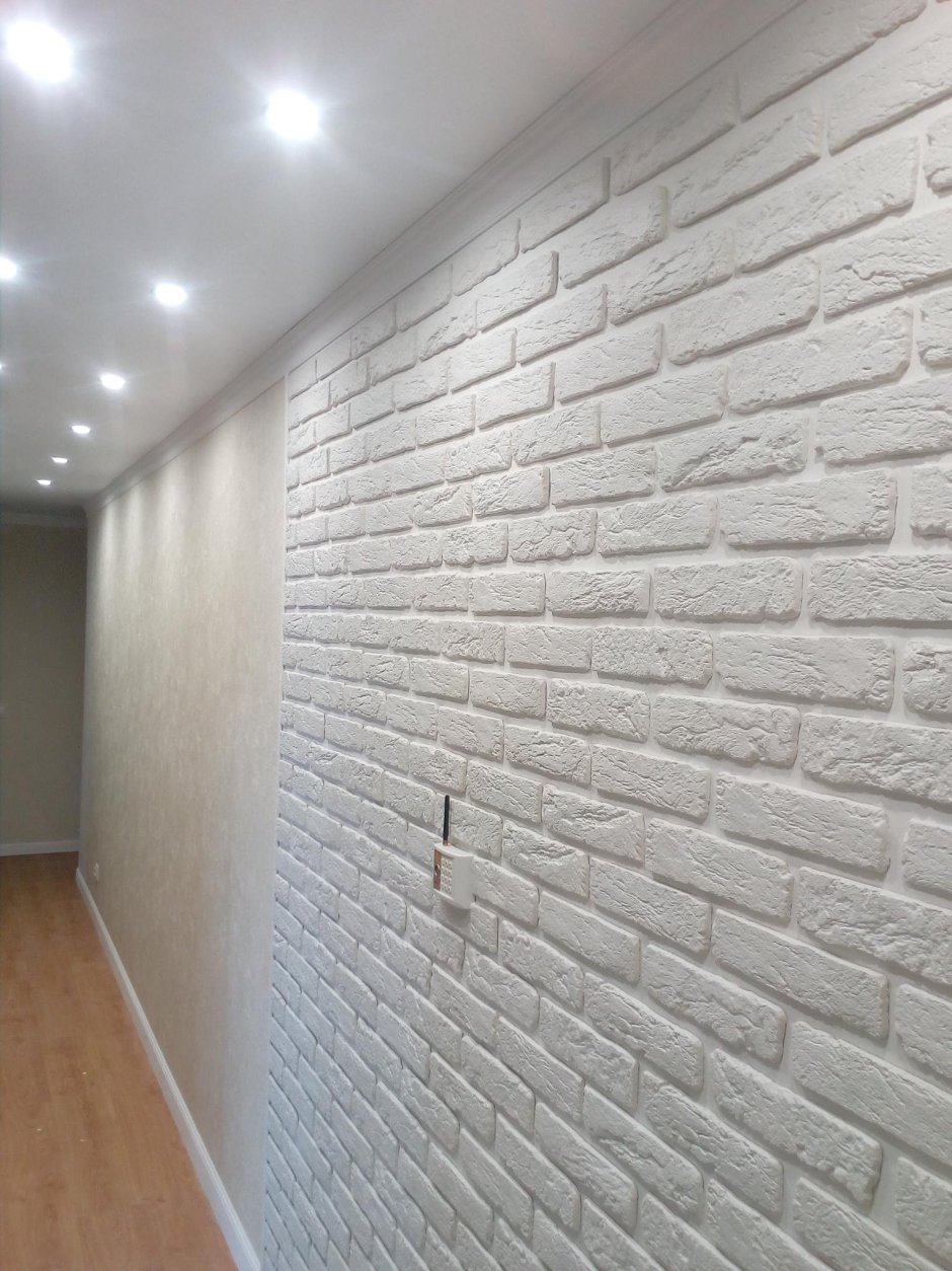 Плинтус под декоративный кирпич