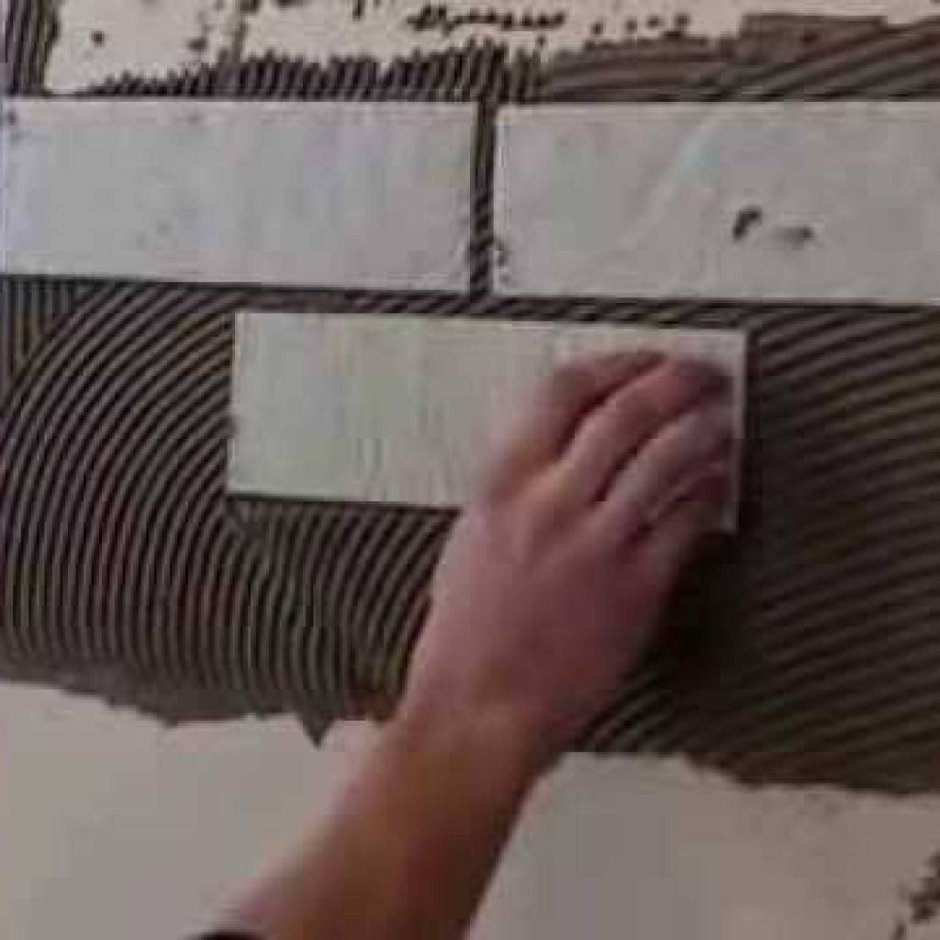 Укладка декоративного кирпича зигзагом