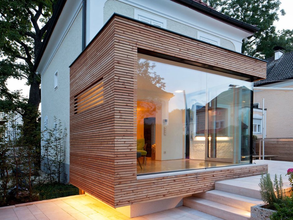 Стеклянная пристройка к дому