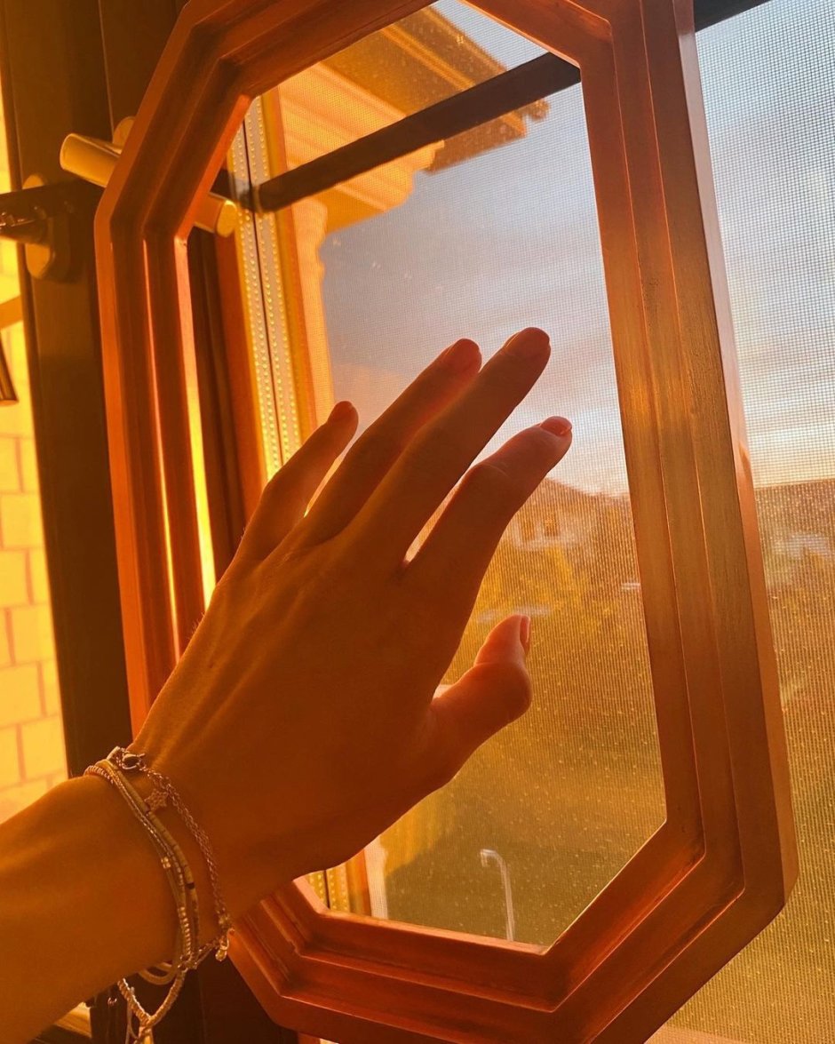 Зеркало отражающий тепло от солнца