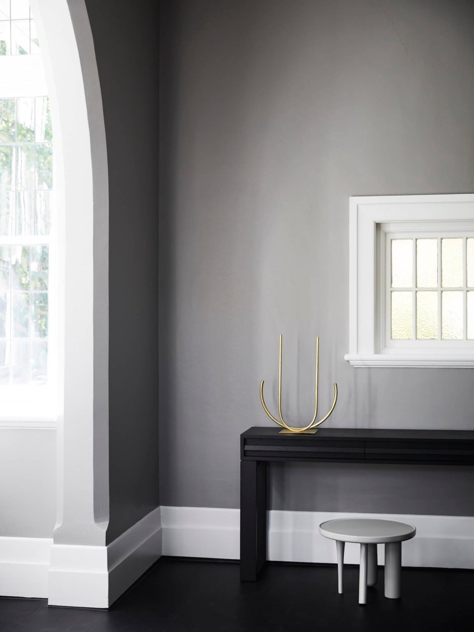 Белый плинтус в интерьере