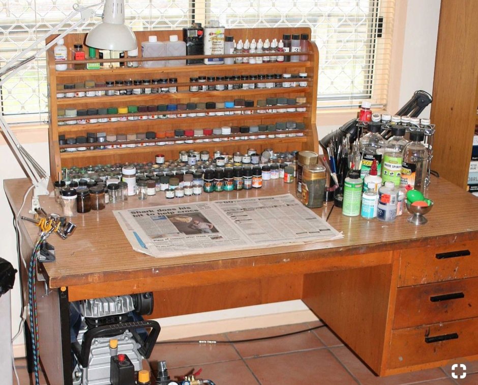 Стол для моделизма