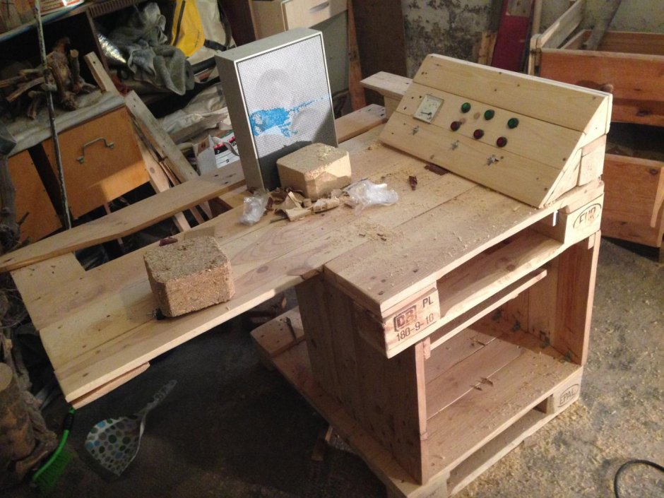 Комбинированный стол для радиолюбителя