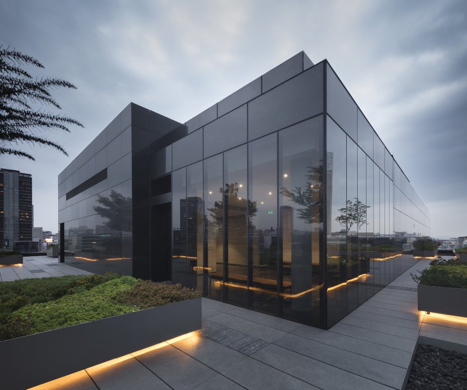 Экстерьер офисного здания