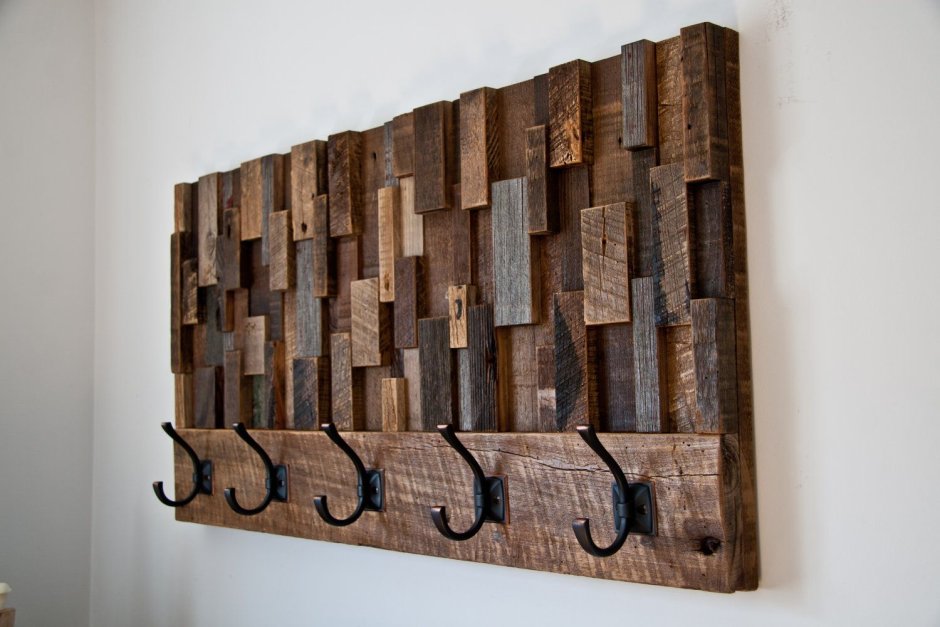 Панно из кусочков дерева