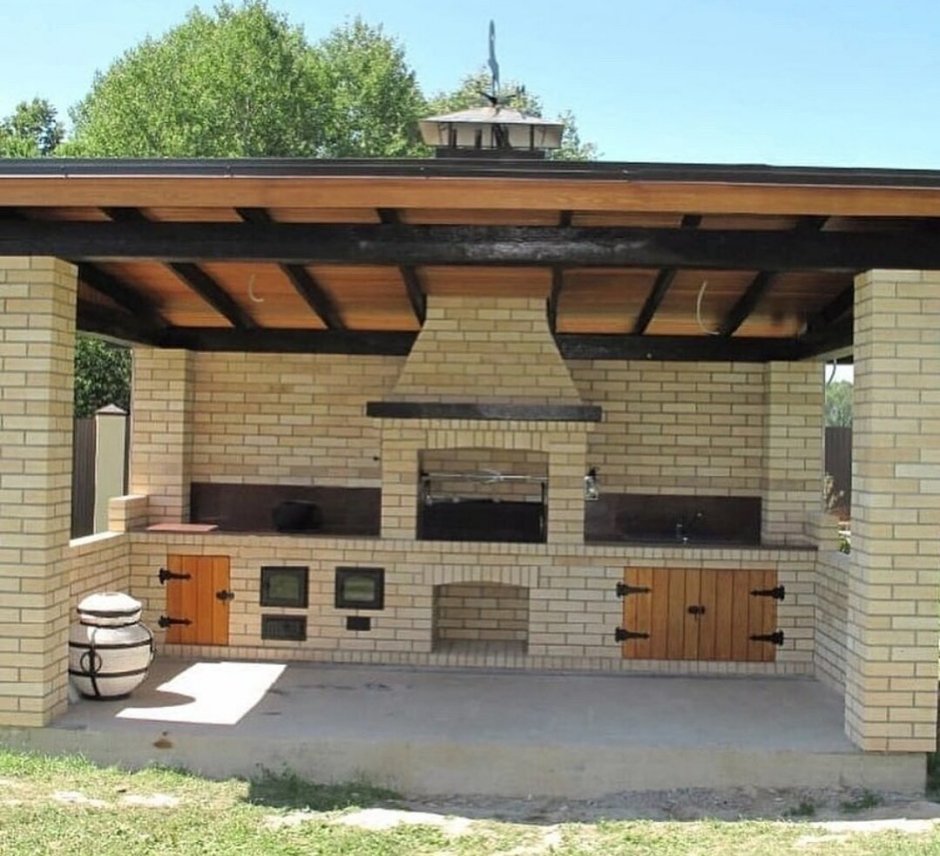 Беседка с мангалом из кирпича 5 на 5 метров
