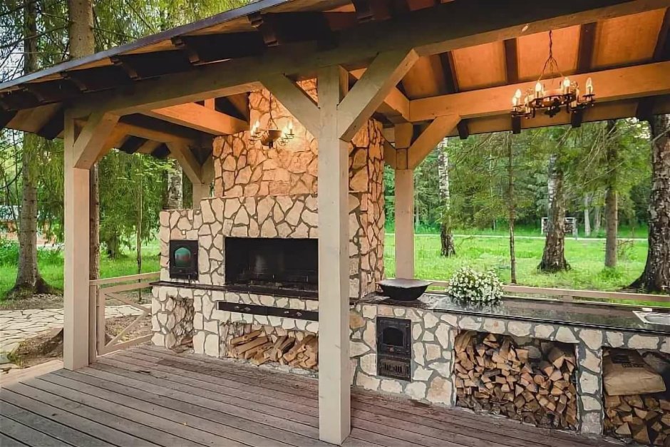 Красивые беседки с зоной барбекю