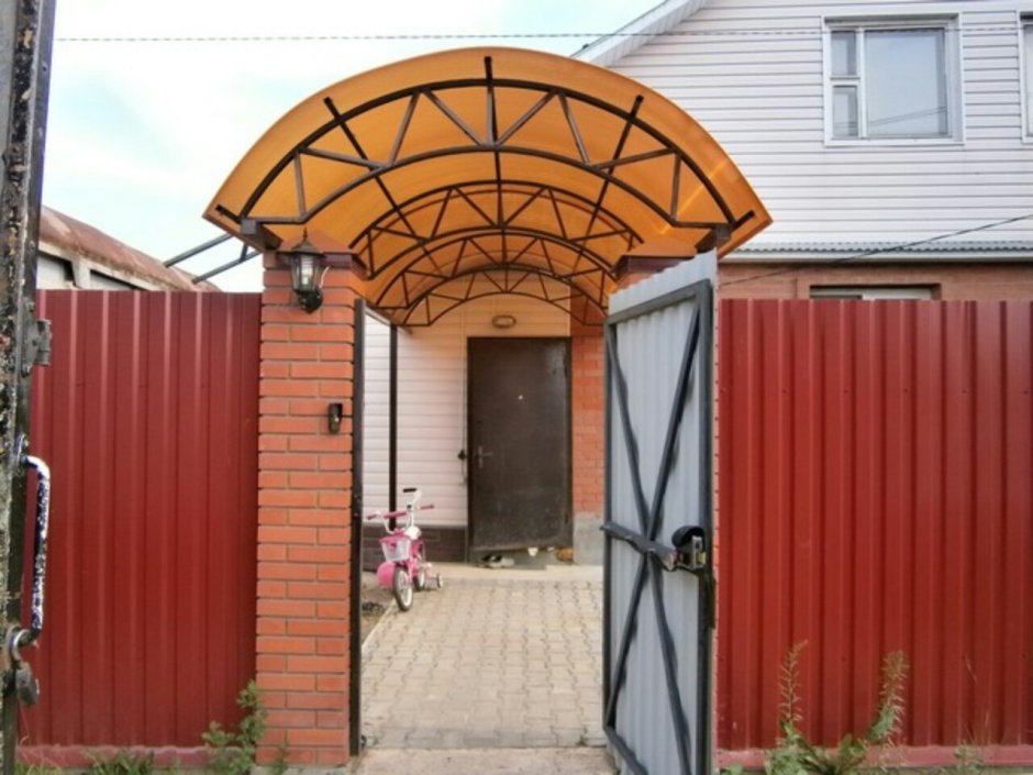 Навес от крыльца до калитки