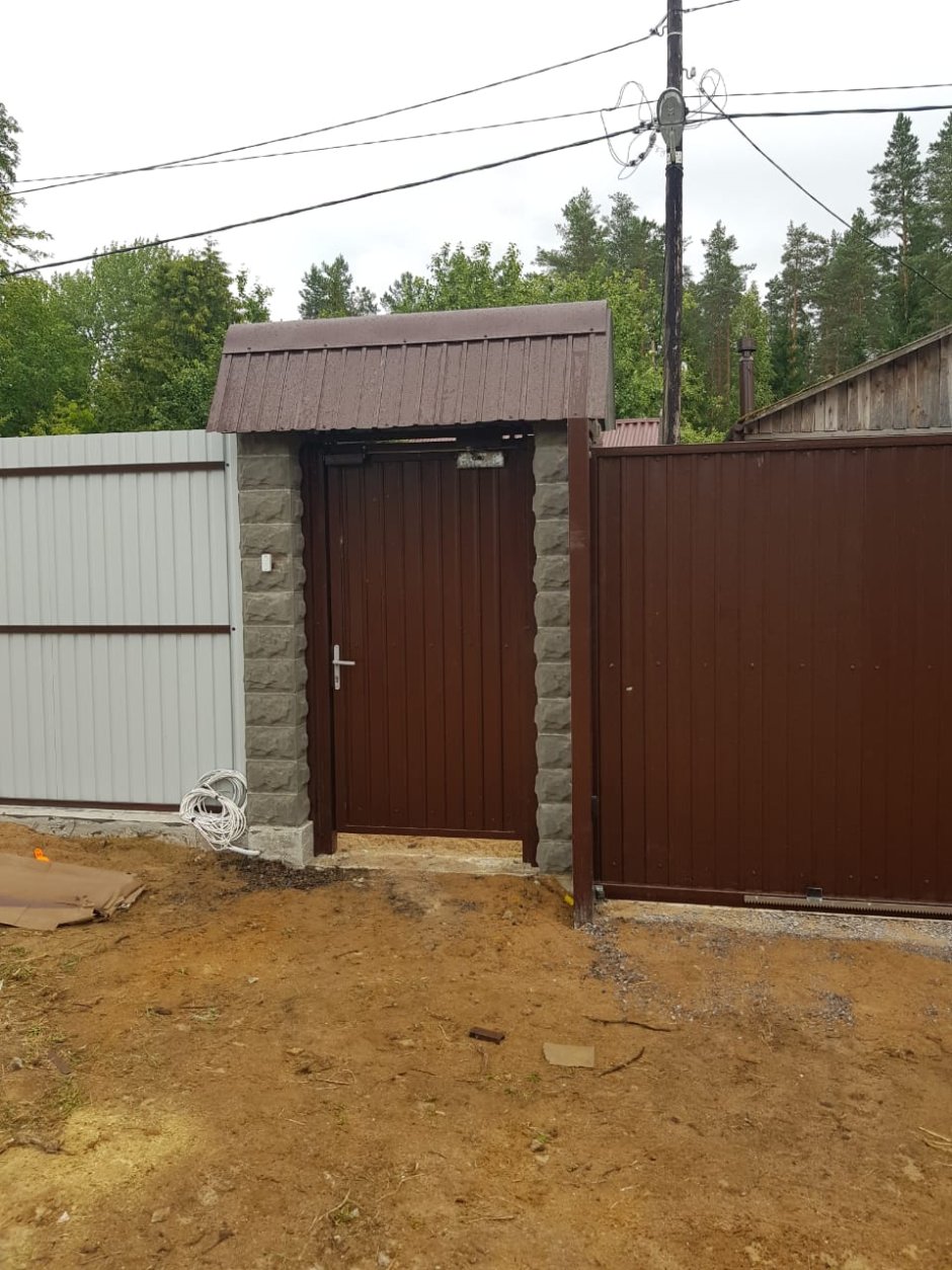 Козырёк над калиткой из профлиста