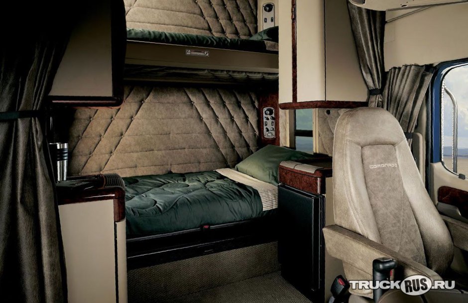 Freightliner Columbia спальник