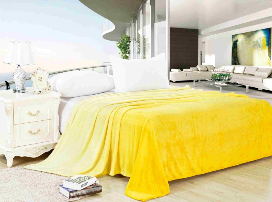 Ярко-желтое покрывало