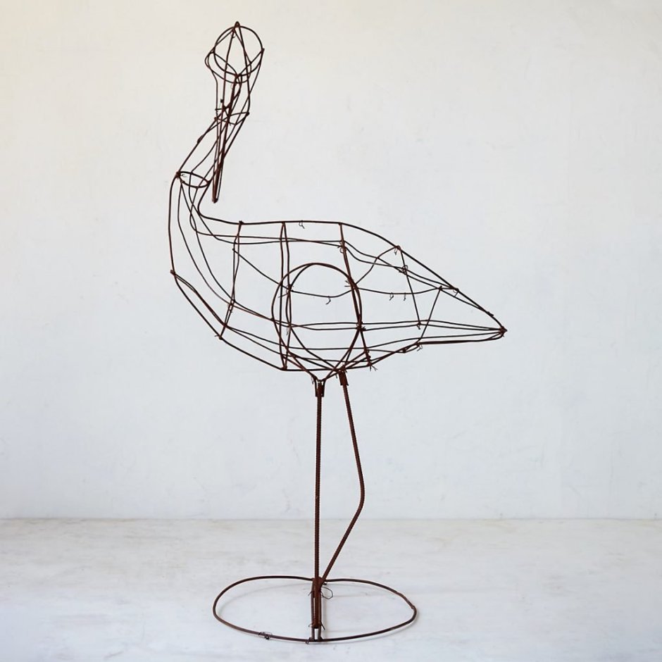 Каркас из проволоки для скульптуры ворона