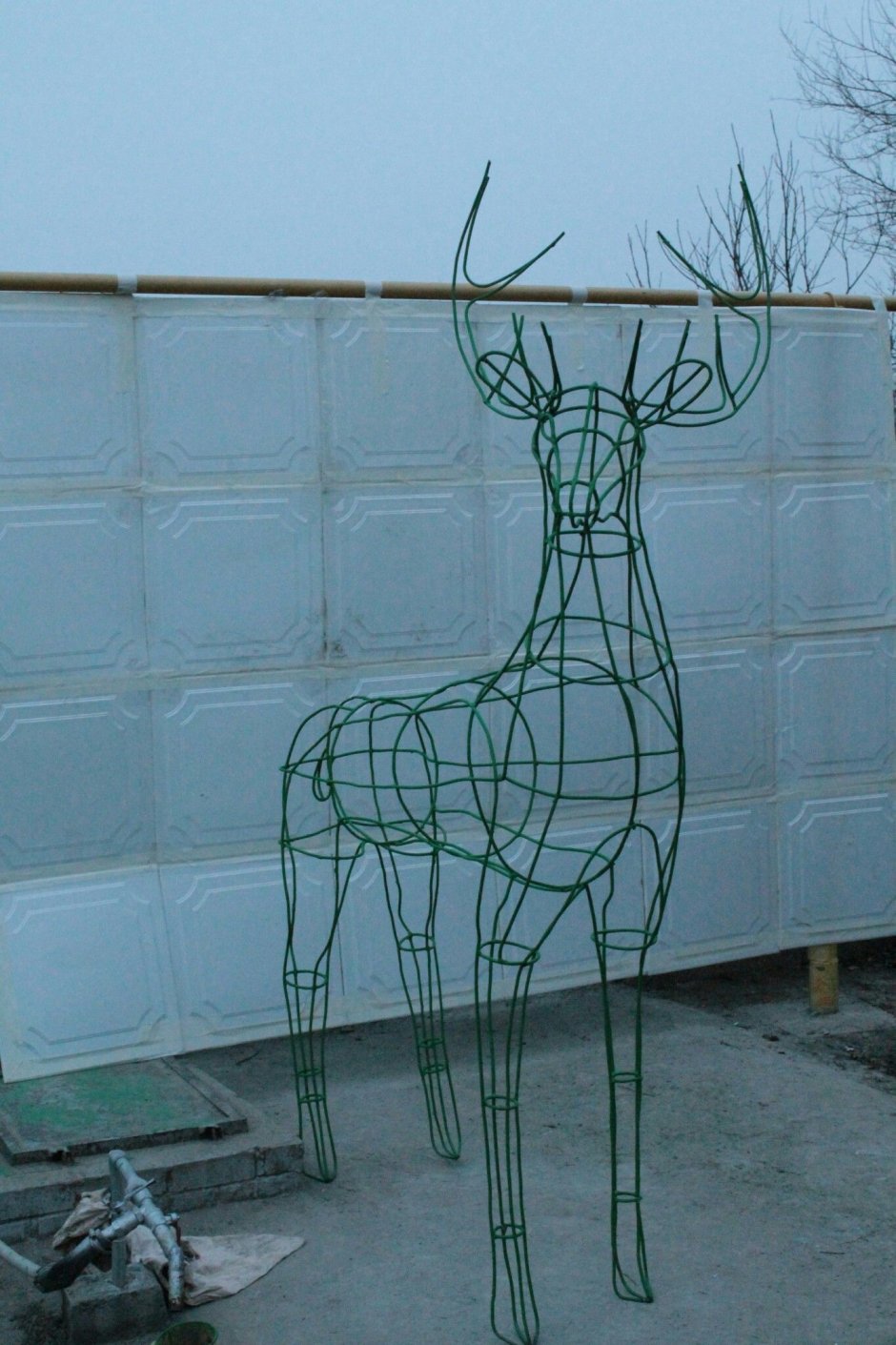 Каркасные фигуры для сада