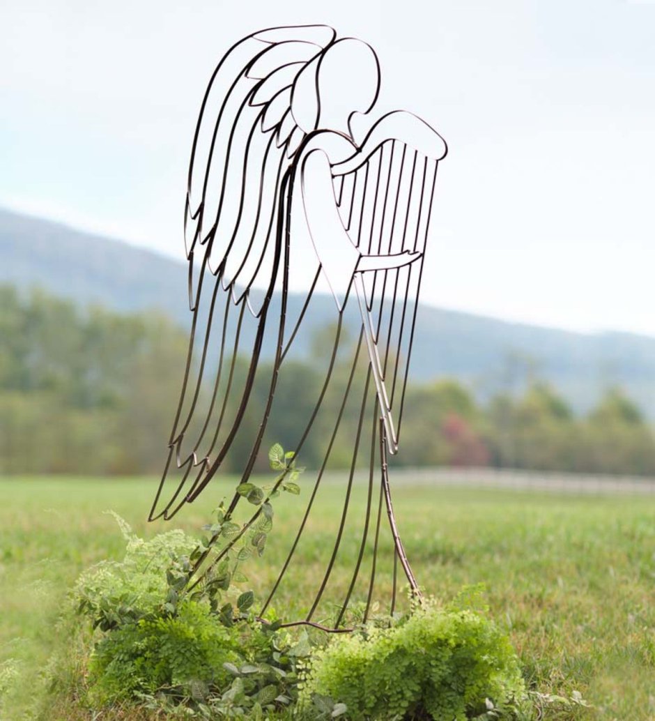 Фигуры из проволоки для сада