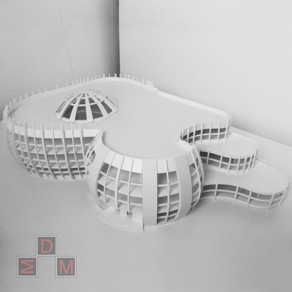 Макет необычного здания