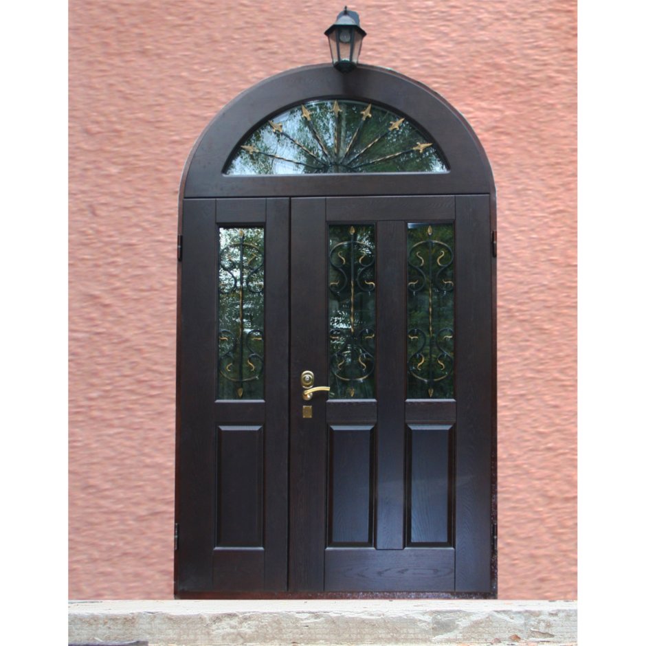 Арочная металлическая дверь