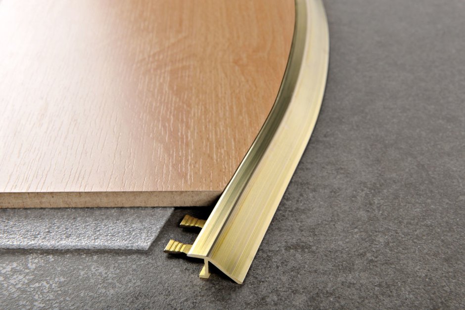 Латунный профиль для пола стыковочный